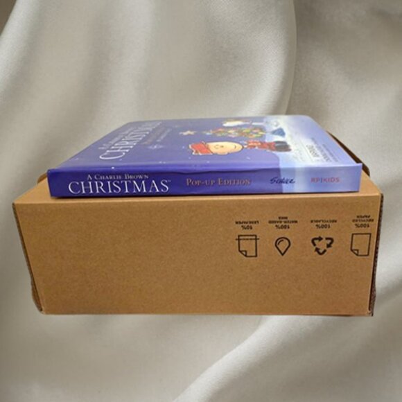 A Charlie Brown Christmas Pop-Up Edition Hardcover Peanuts Holiday Book Schulz - Picture 6 of 7